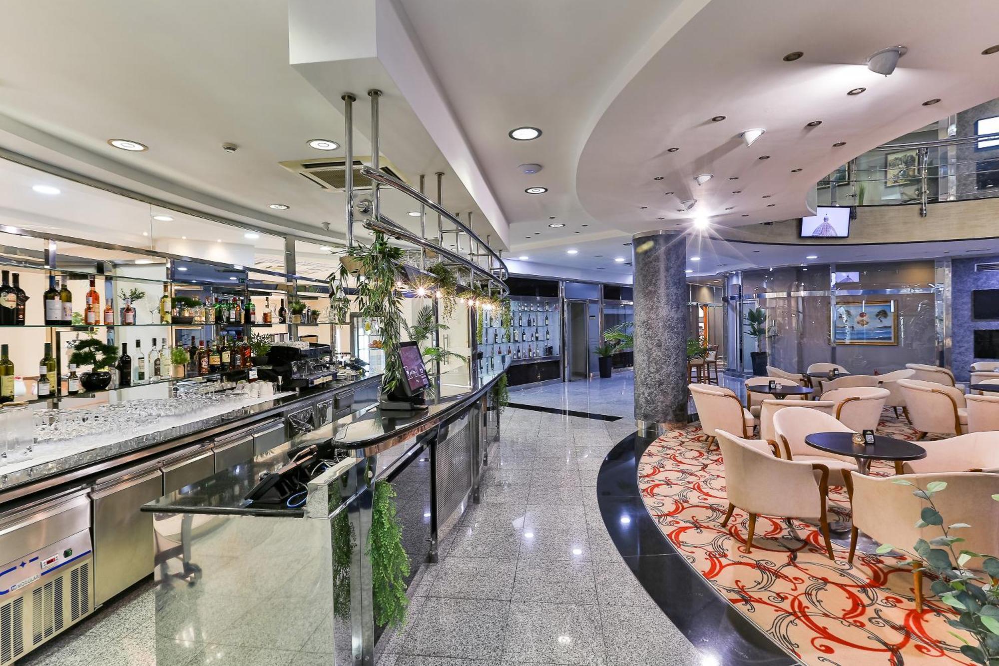 Kings Park Hotel Podgorica Kültér fotó