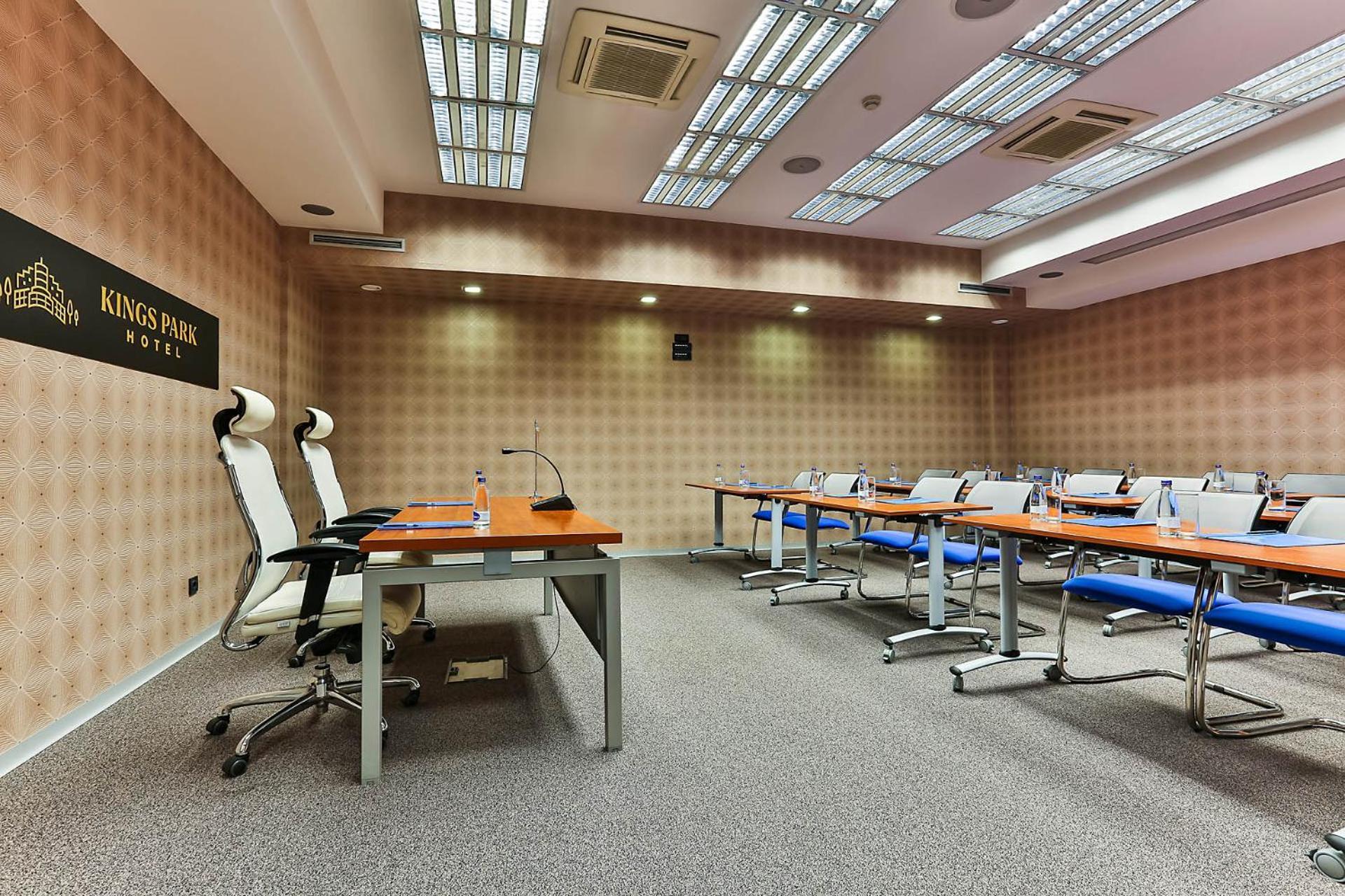 Kings Park Hotel Podgorica Kültér fotó